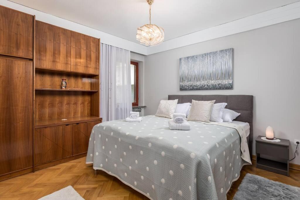 Deluxe Apartment Ana 100 M From The Beach Опатия Екстериор снимка